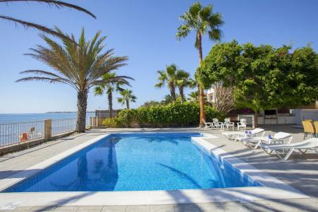 Sunset Beachfront Villa Meneou - 15