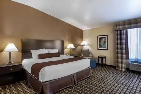 Best Western Plus Las Vegas West - 42