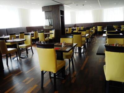 Plaza Premium Salzburg - 29