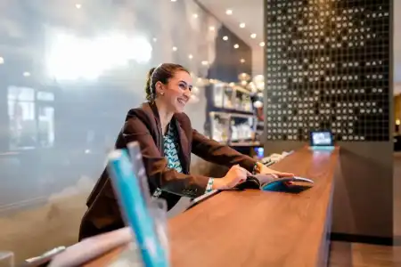 Motel One Frankfurt-Airport - 6