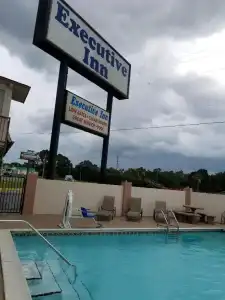 Executive Inn - 11