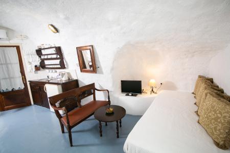 Alexander's Suites - 5