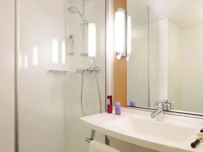 ibis Paris Gare de Lyon Ledru Rollin 12ème - 43