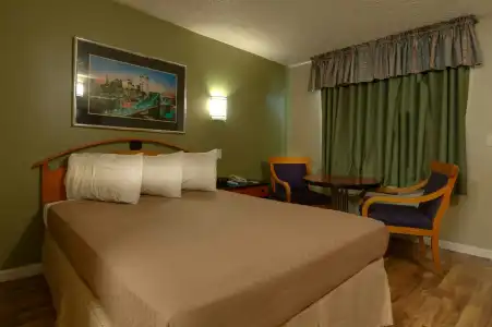 Vagabond Inn Bakersfield North - 7