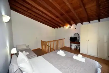 Olive Press & Apartments - 19