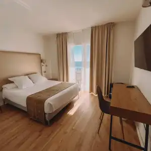 Fay Victoria Beach - 43