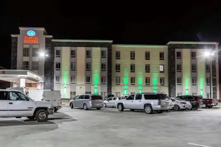 Comfort Suites University - 33