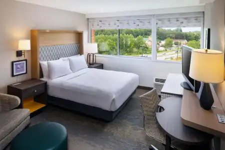Holiday Inn Charlottesville-Monticello by IHG - 1