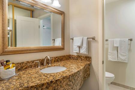 Best Western Plus Monterey Inn - 7