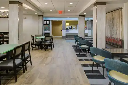 Hampton Inn Atlanta-Georgia Tech-Downtown - 17