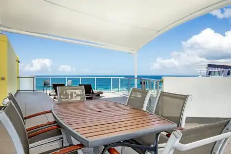 Rolling Surf Resort - 174