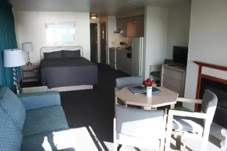 Surfside Oceanfront Resort - 37