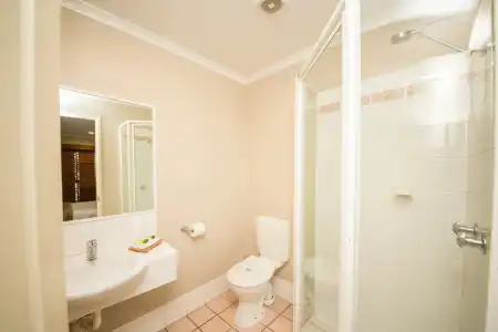 The Cosmopolitan Motel and Serviced Apartments - 9
