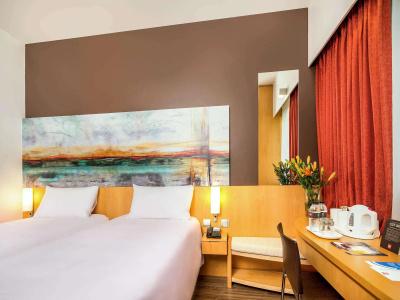 Ibis One Central - 6