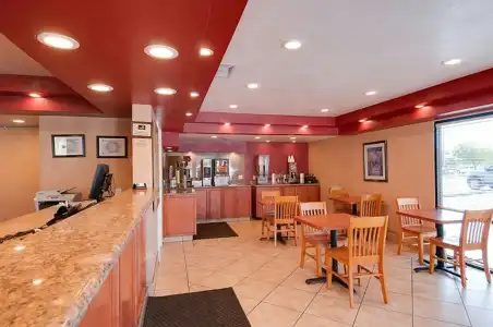 Vagabond Inn Bakersfield North - 13