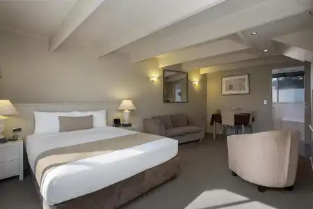 Comfort Inn On Raglan - 83