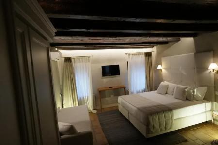 Venice Resort Airport - 20