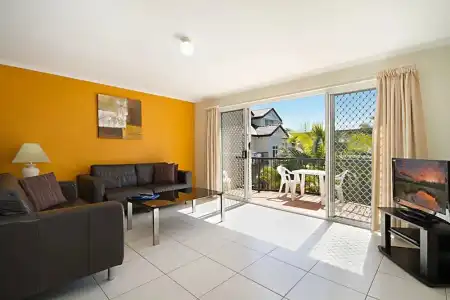 Blue Waters Apartments - 124