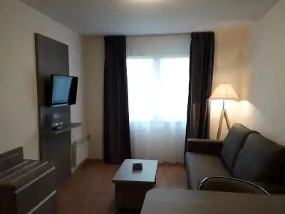 Séjours & Affaires Reims Clairmarais - 4
