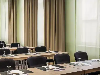 Mercure Düsseldorf City Center - 8