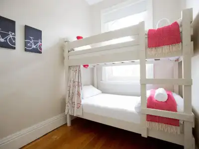 Montacute Boutique Bunkhouse - 12