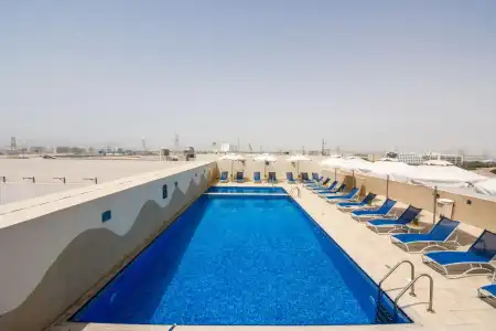 Premier Inn Dubai Investments Park - 12