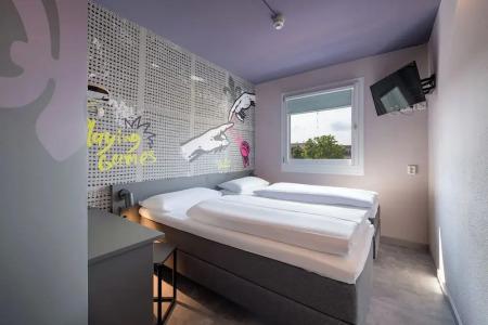 Felix Darmstadt - 15