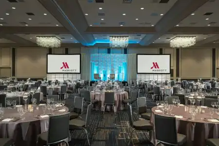 Chicago Marriott Downtown Magnificent Mile - 20
