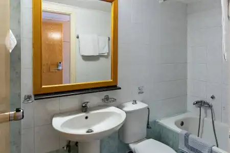 Pearl SeaBreeze Suites - 9