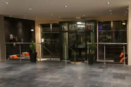 Hôtel Aviation - 74
