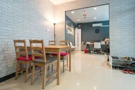 The Little Pig Sukhumvit - 18