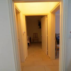 King's Holiday Apartments - 12