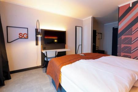 Holiday Inn - the niu, BLADE SOLINGEN by IHG - 24