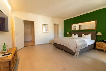 Europa Suites - 4