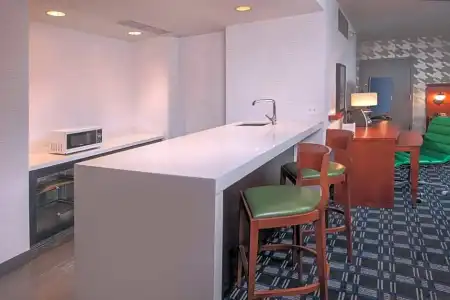 Courtyard by Marriott Arlington Crystal City/Reagan National - 54