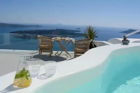 Cocoon Suites - 220