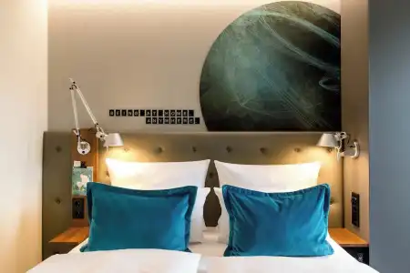 Motel One Frankfurt-Airport - 36