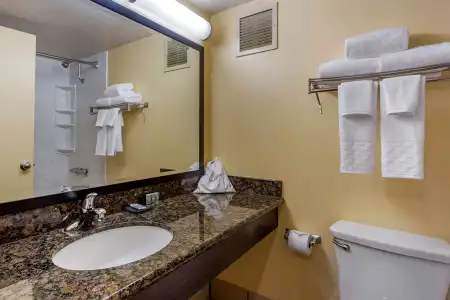 Best Western The Plaza Honolulu Airport - Free Breakfast - 53