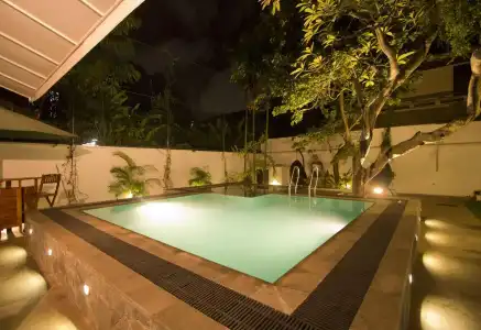 Ellen's Place - 15