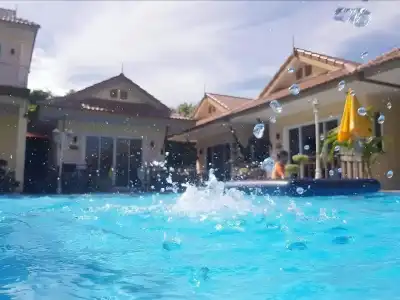 Charm Resort Cha-am - 9