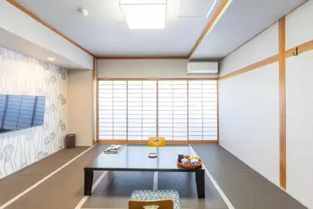 Yoshino - 18