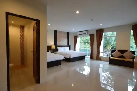 Peak Boutique City - 82