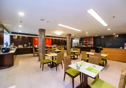 Lohas Residences Sukhumvit - 18