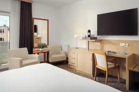 Harvey Spa - 3
