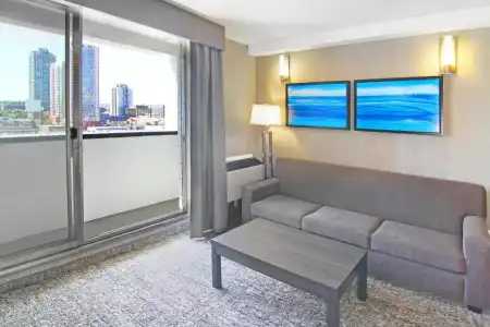 Holiday Inn Express & Suites Calgary by IHG - 56