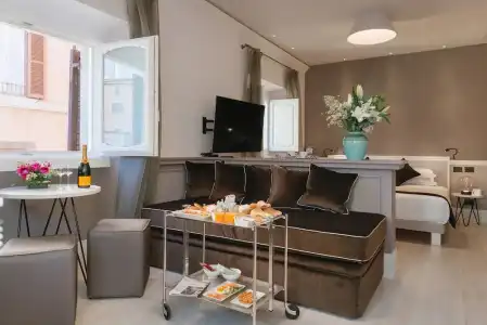 Rhea Silvia Luxury Navona - 30