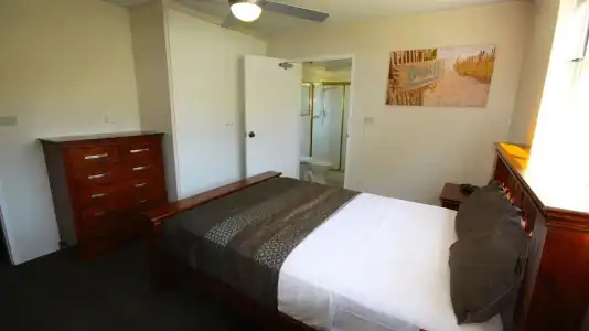 Tradewinds Apartments - 135