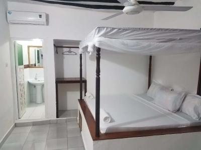 Baraka Aquarium Bungalows - 3