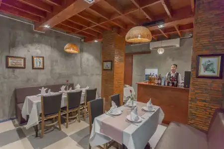 Botum Palace - 20