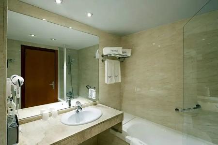 Sercotel Cornellà Barcelona - 46